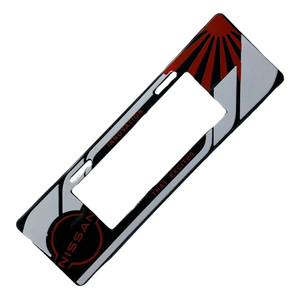 Portaplaca flexible tipo europeo  — Nissan