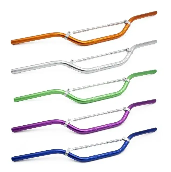 Manubrio universal para moto de color · Negro